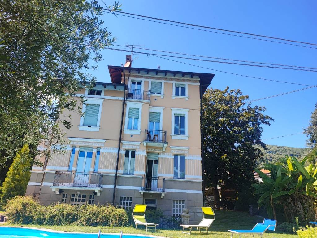 Villa a Lesa in Via Campi Elisi, 4 - Foto 5
