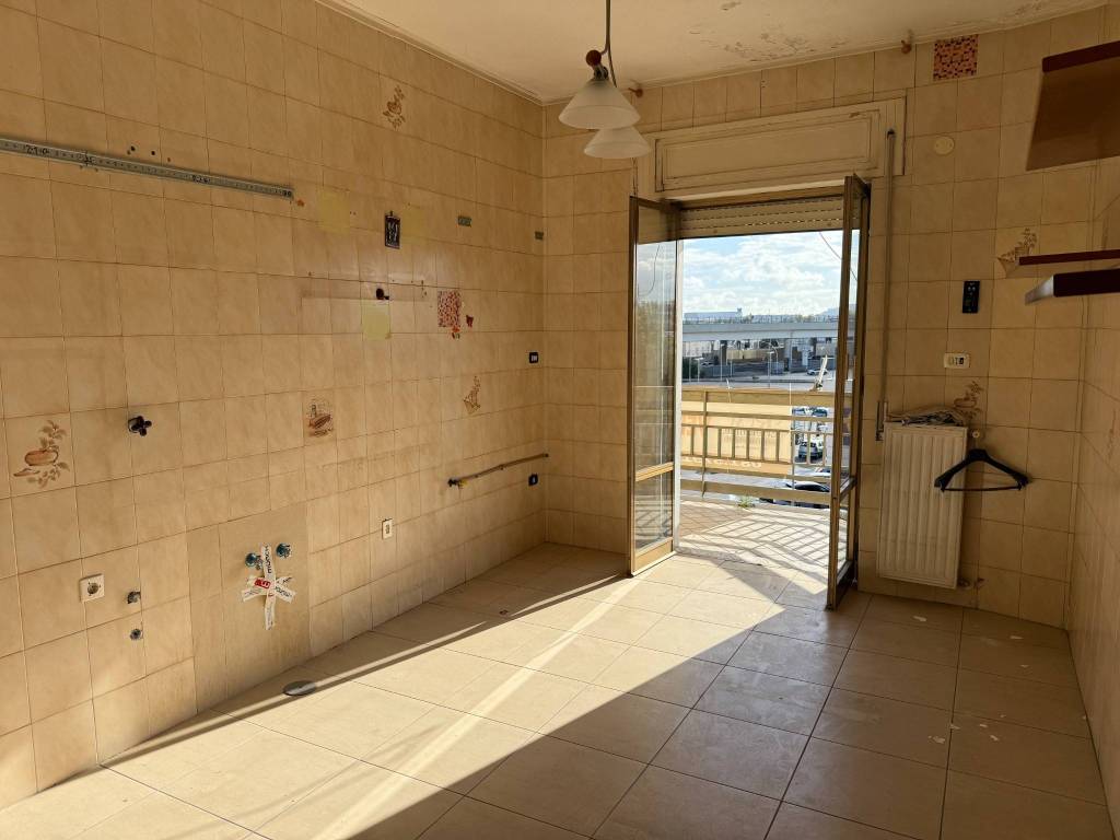 Appartamento a Casoria in Via Raimondo Paone - Foto 3