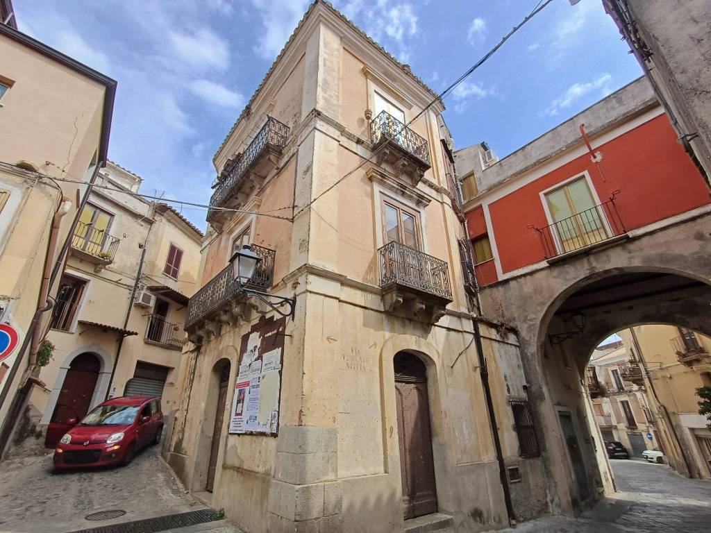 Casa indipendente a Caulonia in Via Regina Margherita - Foto 3