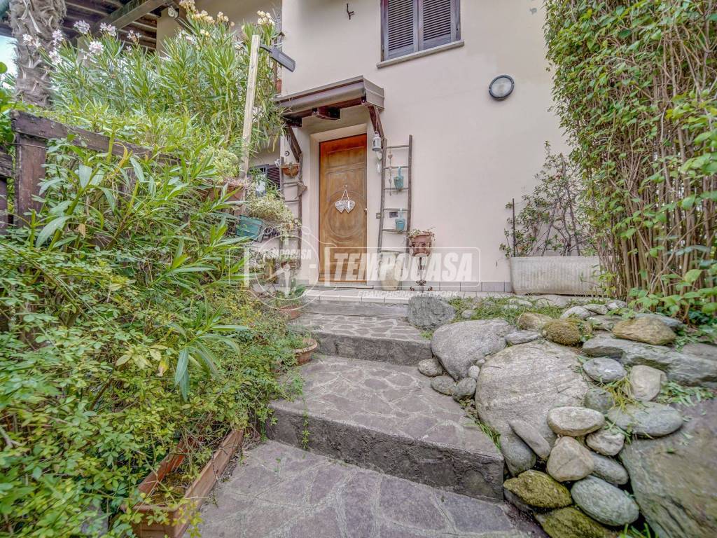 Villa a Castelletto sopra ticino in Via Tintoretto - Foto 3