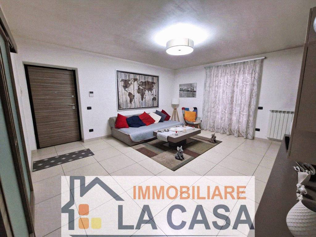 Appartamento a Lusciano in Viale Alessandro Manzoni - Foto 3
