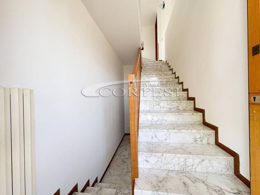 Appartamento a Mondolfo in Via Amato, 3 - Foto 2
