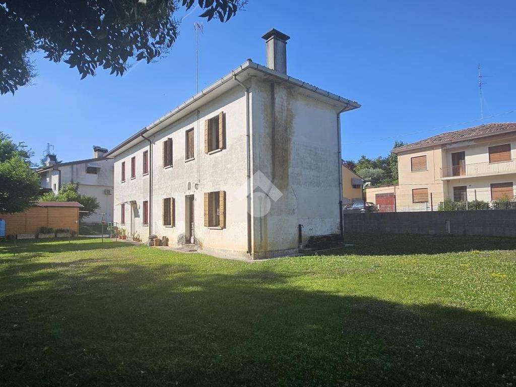 Villa a Susegana in Via Navarre, 1 - Foto 2