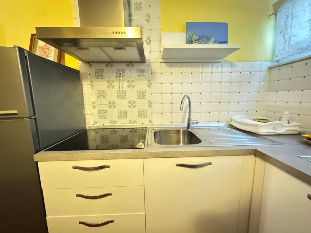 Appartamento a Albissola marina in Via Gioacchino Rossini - Foto 2