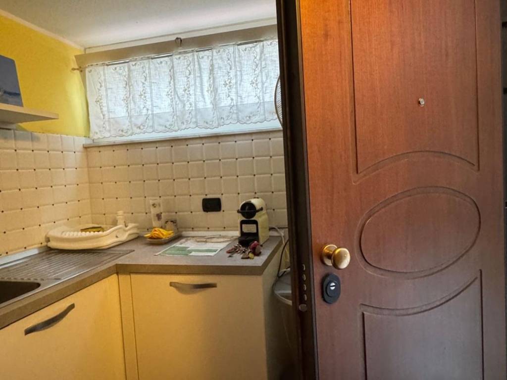 Appartamento a Albissola marina in Via Gioacchino Rossini - Foto 4