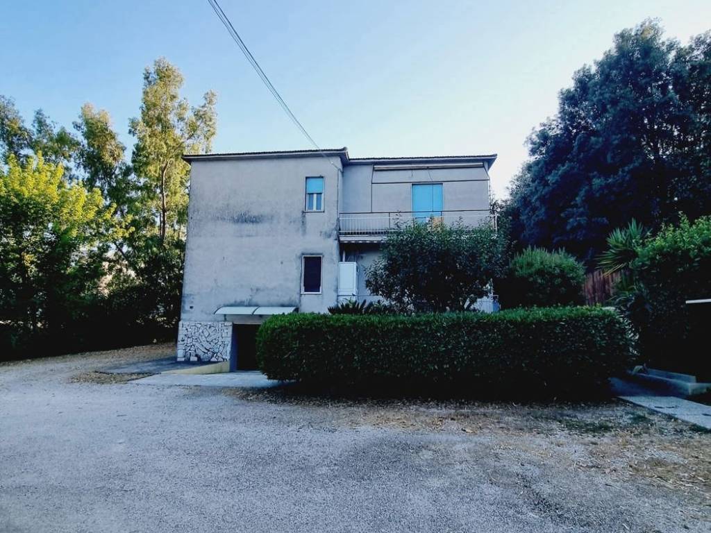 Appartamento a Aprilia in VIA GRAZIA DELEDDA, 18 - Foto 2