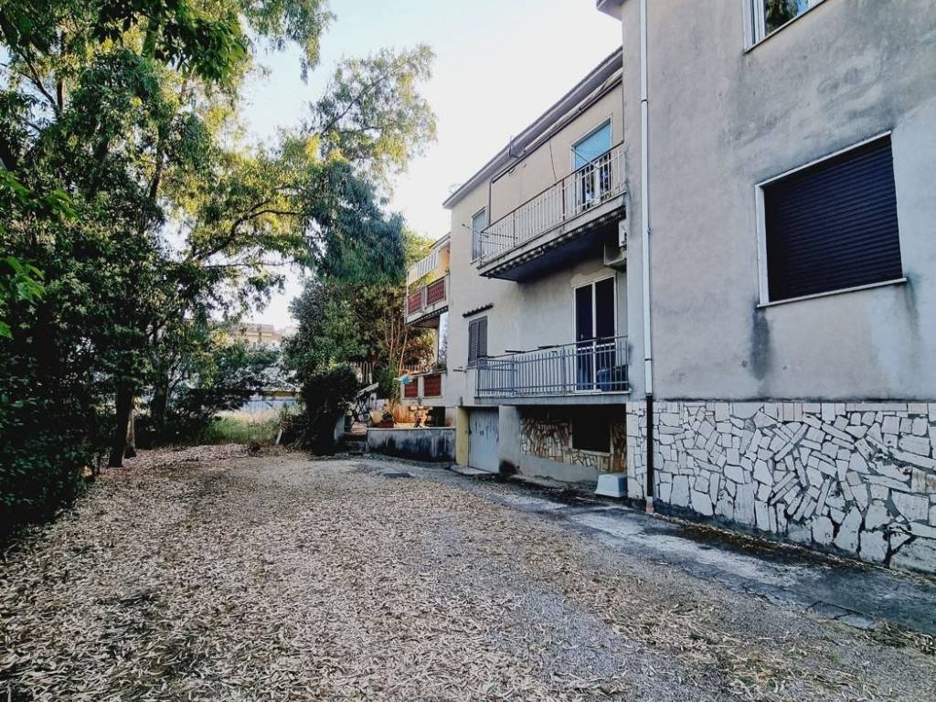 Appartamento a Aprilia in VIA GRAZIA DELEDDA, 18 - Foto 4