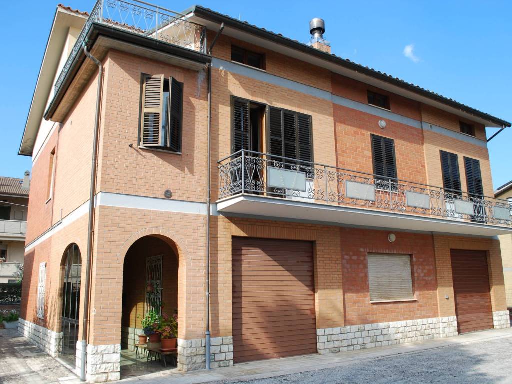 Casa indipendente a San ginesio in Via Giovanni XXIII, 3 - Foto 4