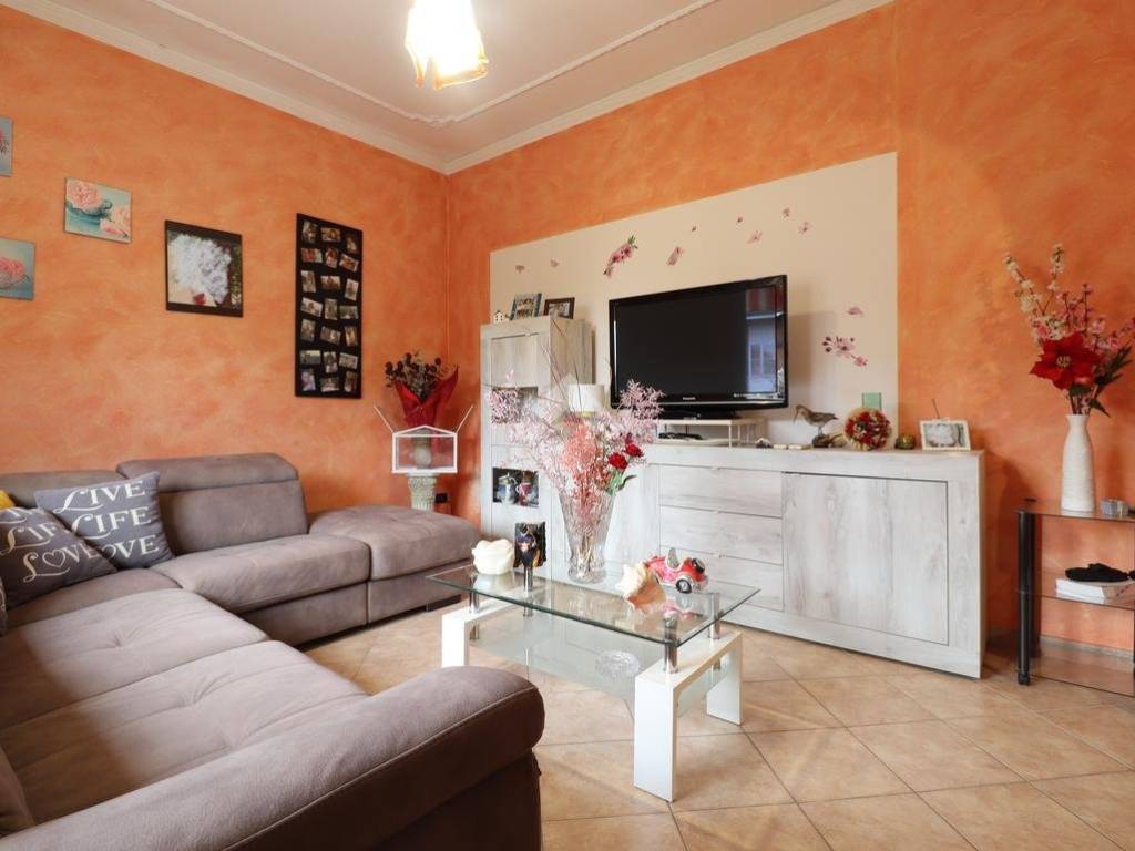 Villa a Porto mantovano in VIA GRAMSCI, 1 - Foto 2