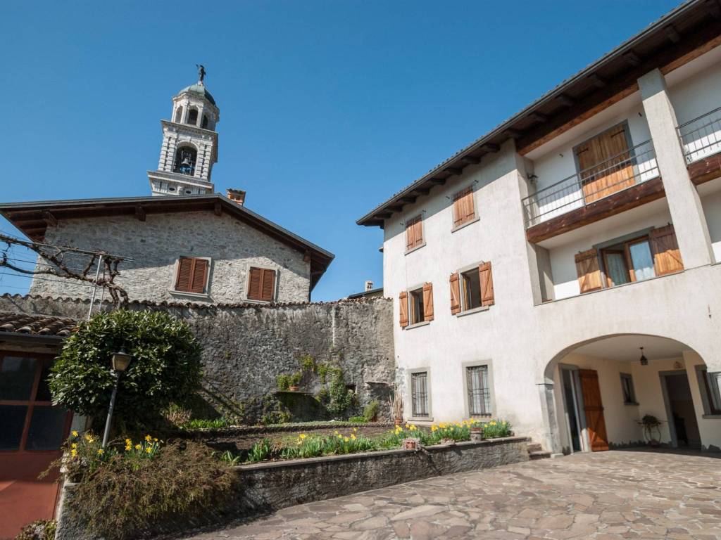 Appartamento a Clusone in Via San Narno, 3 - Foto 4