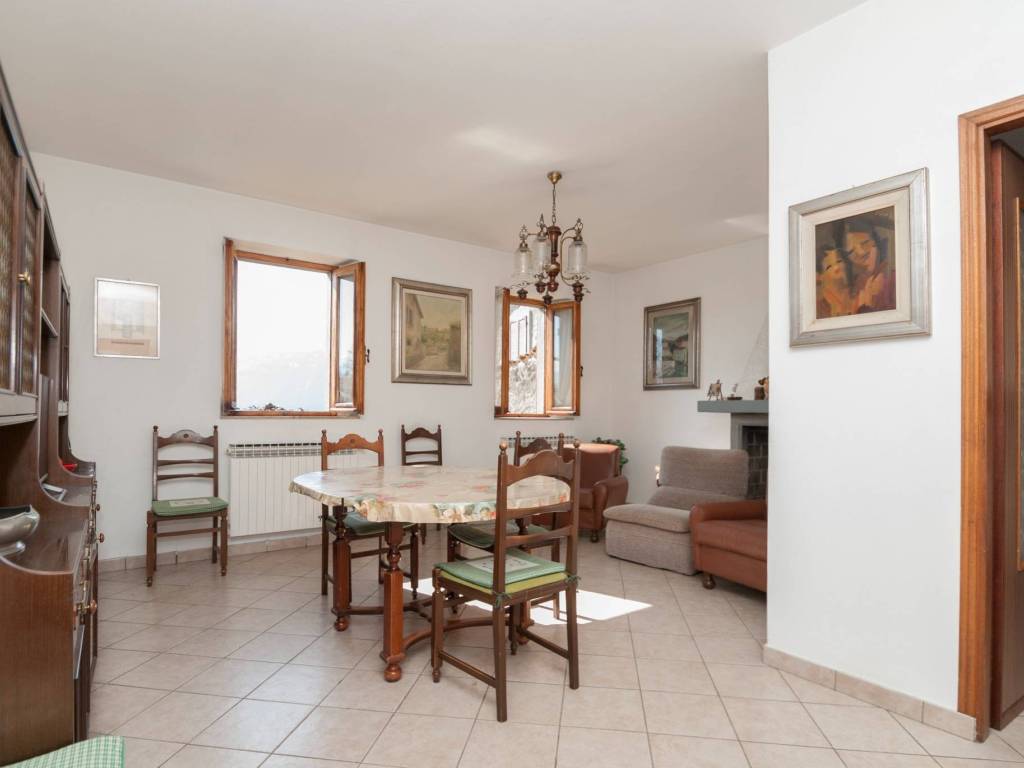 Appartamento a Clusone in Via San Narno, 3 - Foto 5