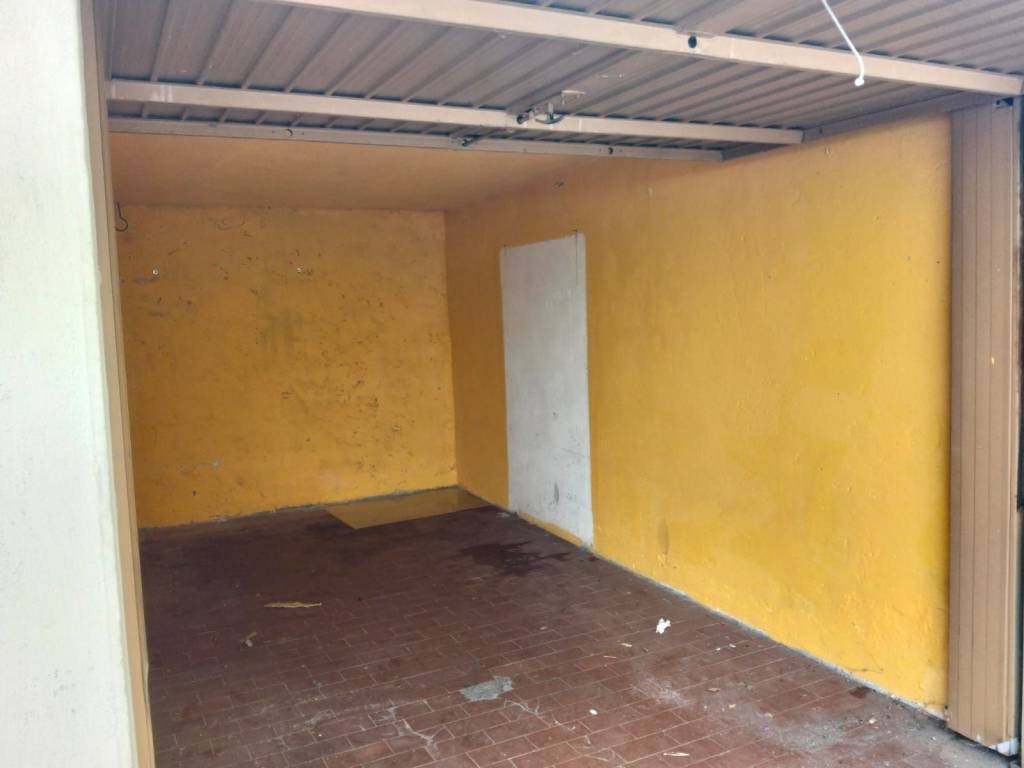 Box / garage a Felino in Via Giosuè Carducci - Foto 2