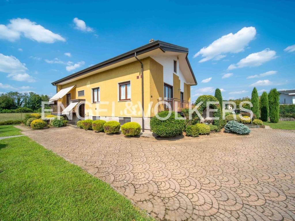 Villa a Tradate in Via Giacomo Brodolini, 7 - Foto 4