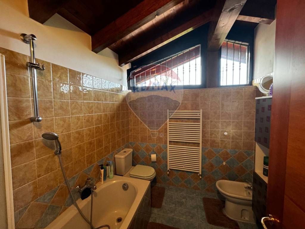 Attico / mansarda a Oleggio castello in VIA VITTORIO VENETO, 64 - Foto 4