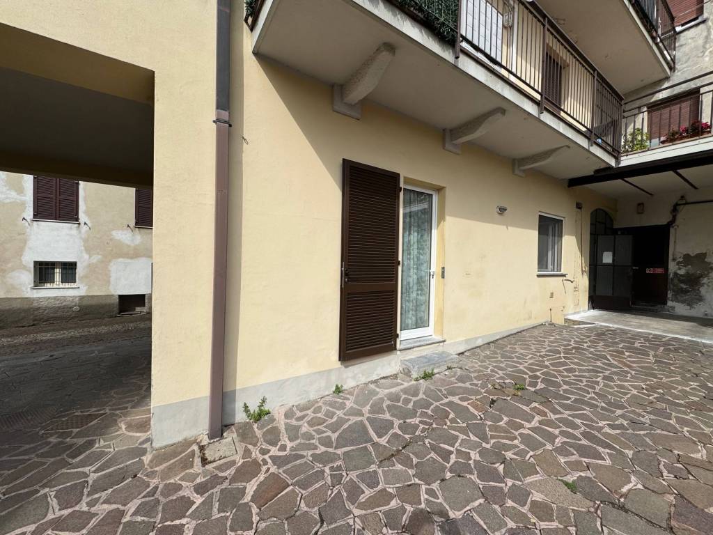 Appartamento a Cucciago in Via Alessandro Volta, 9 - Foto 2