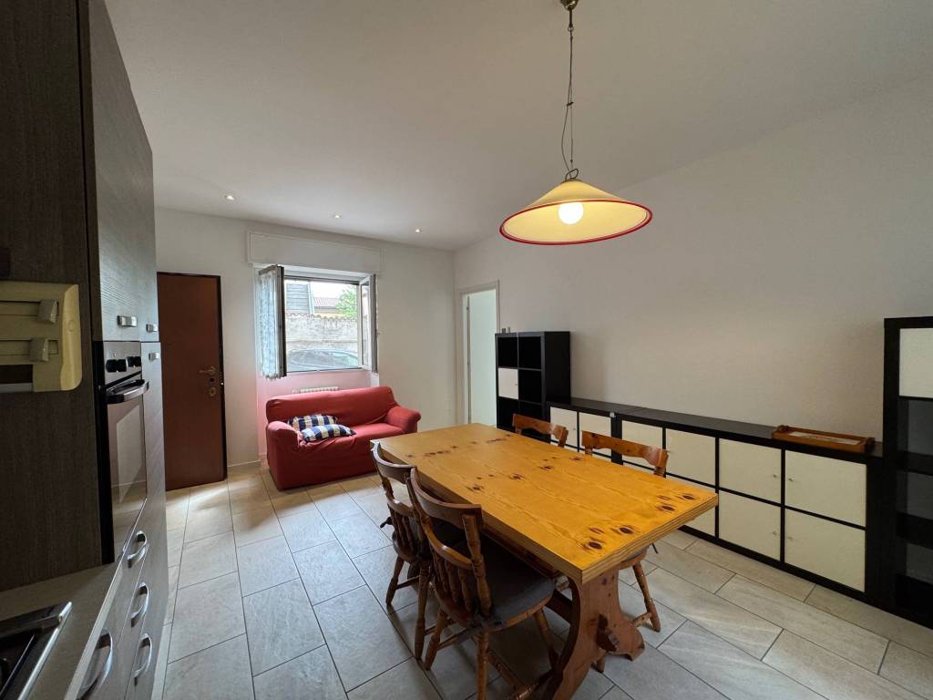 Appartamento a Cucciago in Via Alessandro Volta, 9 - Foto 4