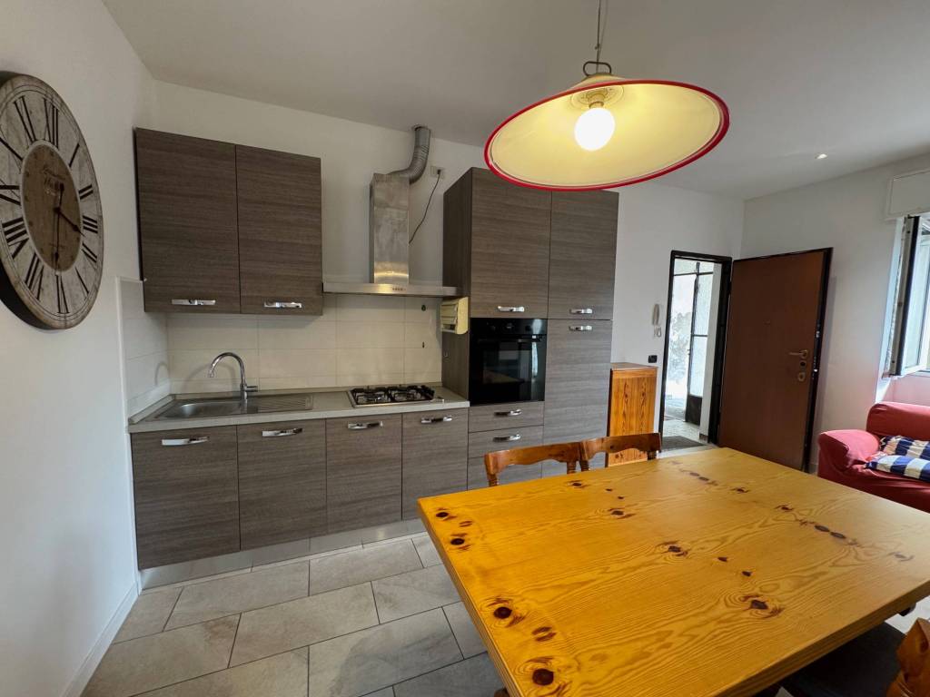 Appartamento a Cucciago in Via Alessandro Volta, 9 - Foto 5