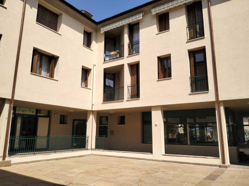 Appartamento a Bovezzo in Piazza Gigi Rota, 3 - Foto 2