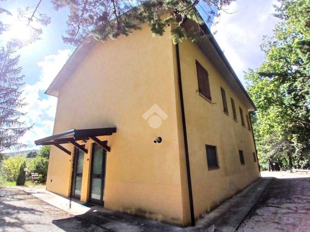 Casa indipendente a Gubbio in Frazione Nogna, 10 - Foto 2