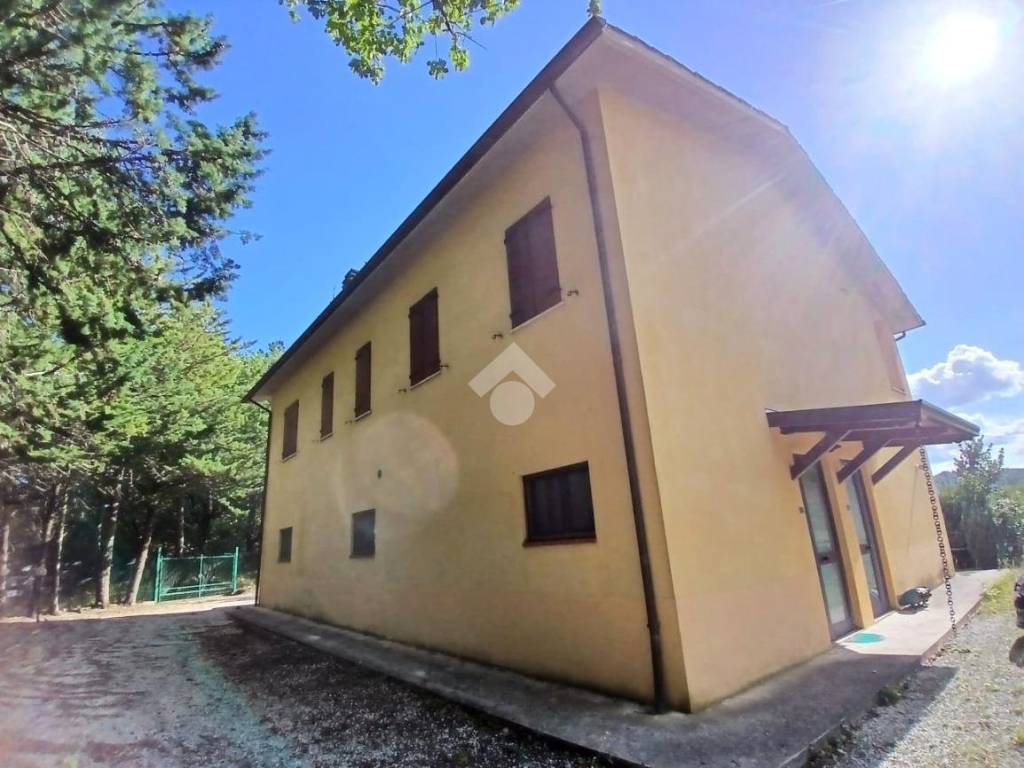 Casa indipendente a Gubbio in Frazione Nogna, 10 - Foto 3