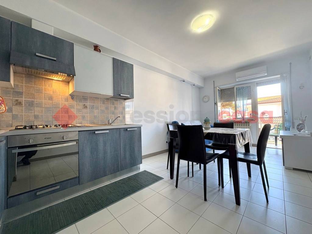 Appartamento a Terracina in VIALE EUROPA, 216 - Foto 2