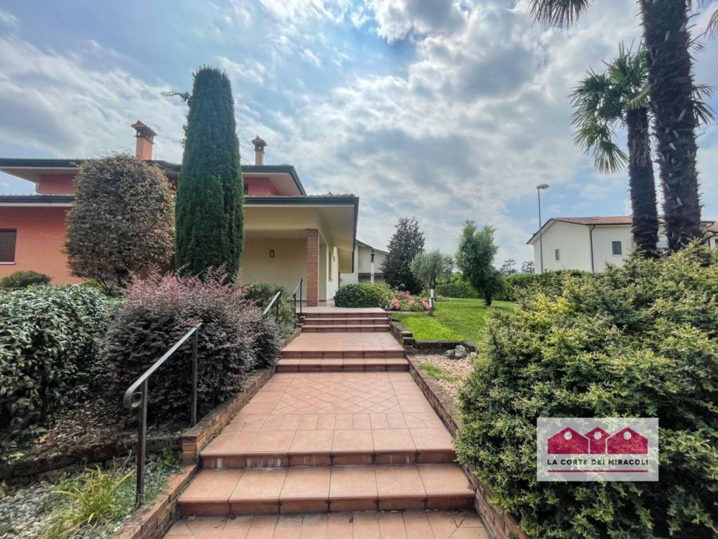 Villa a Montecchio maggiore in Via Lacedelli - Foto 4