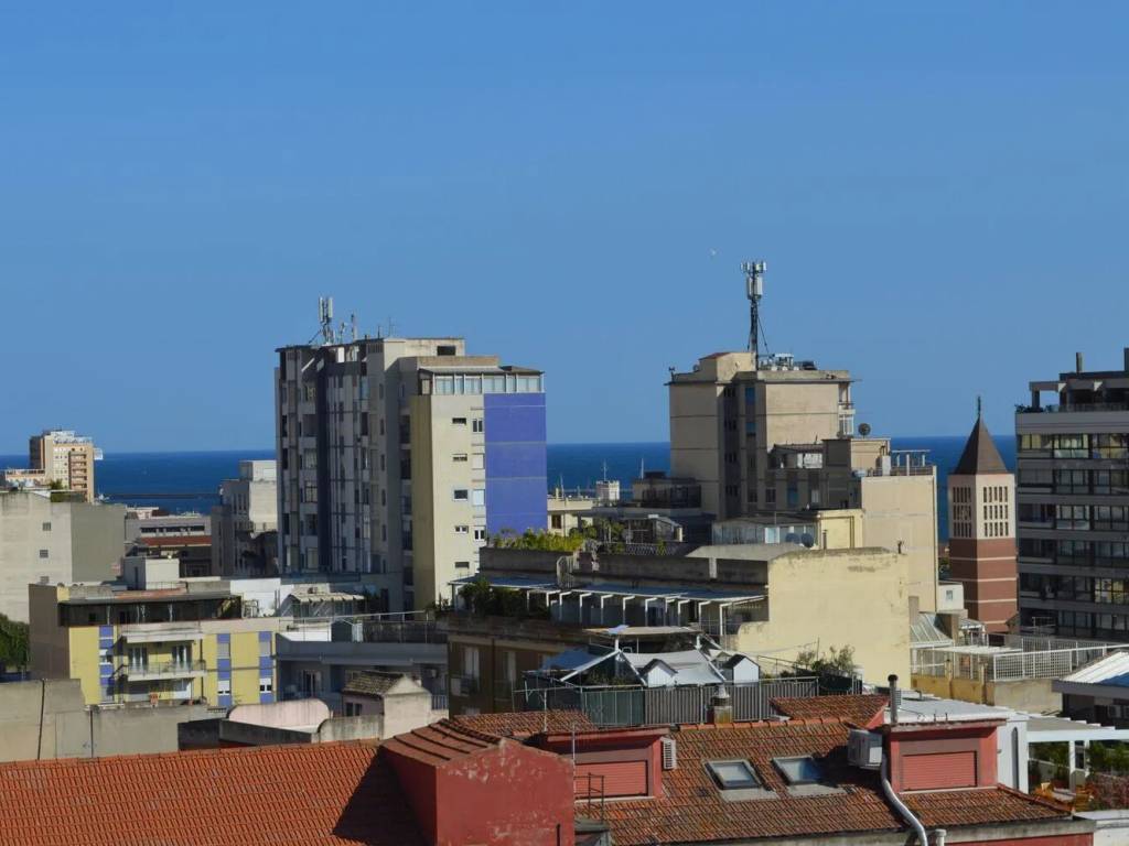 Attico / mansarda a Cagliari in Via Tigellio, 20 - Foto 4