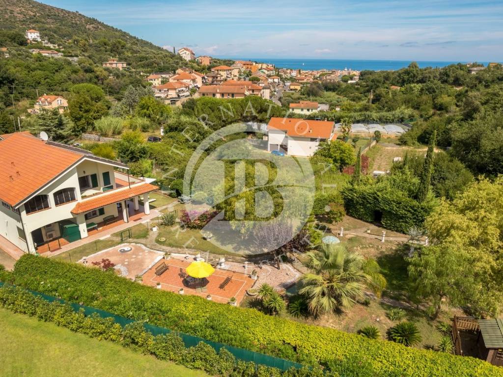 Villa a Ceriale - Foto 2