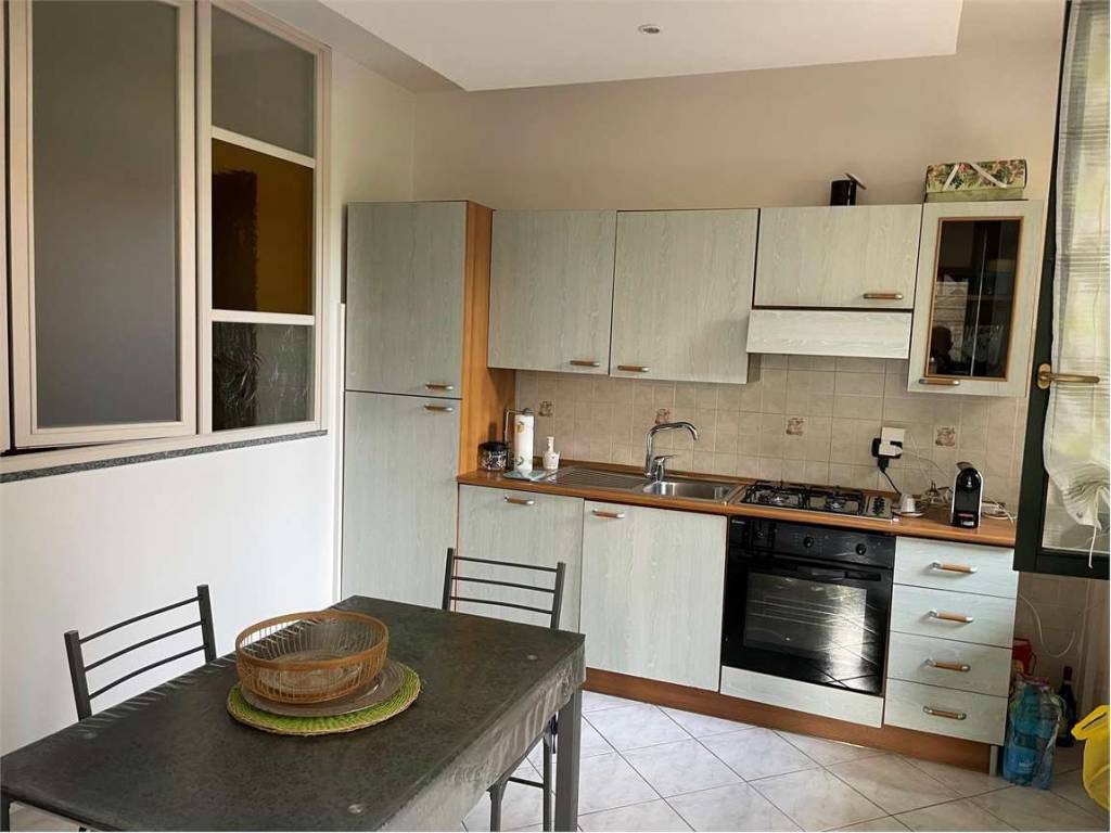 Appartamento a Castelletto sopra ticino in Via Repubblica - Foto 4