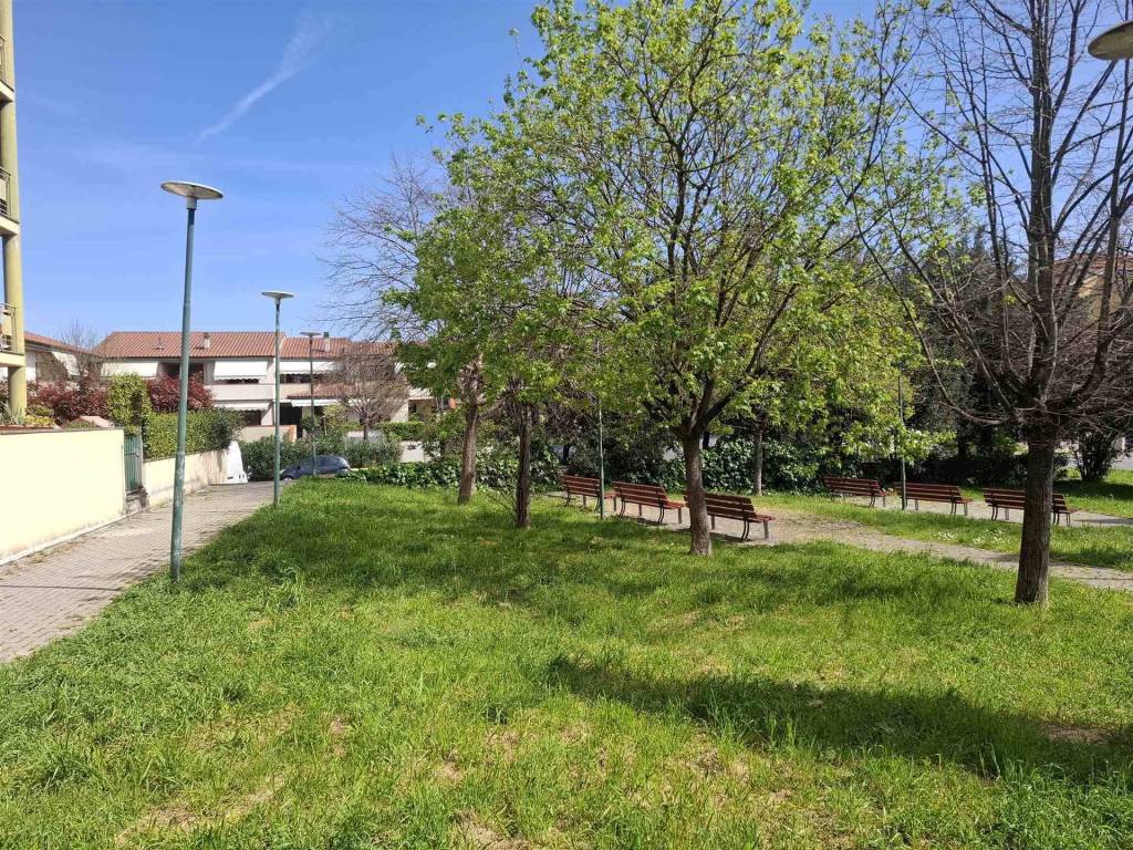 Appartamento a Campi bisenzio in Via Vasco Pratolini - Foto 2