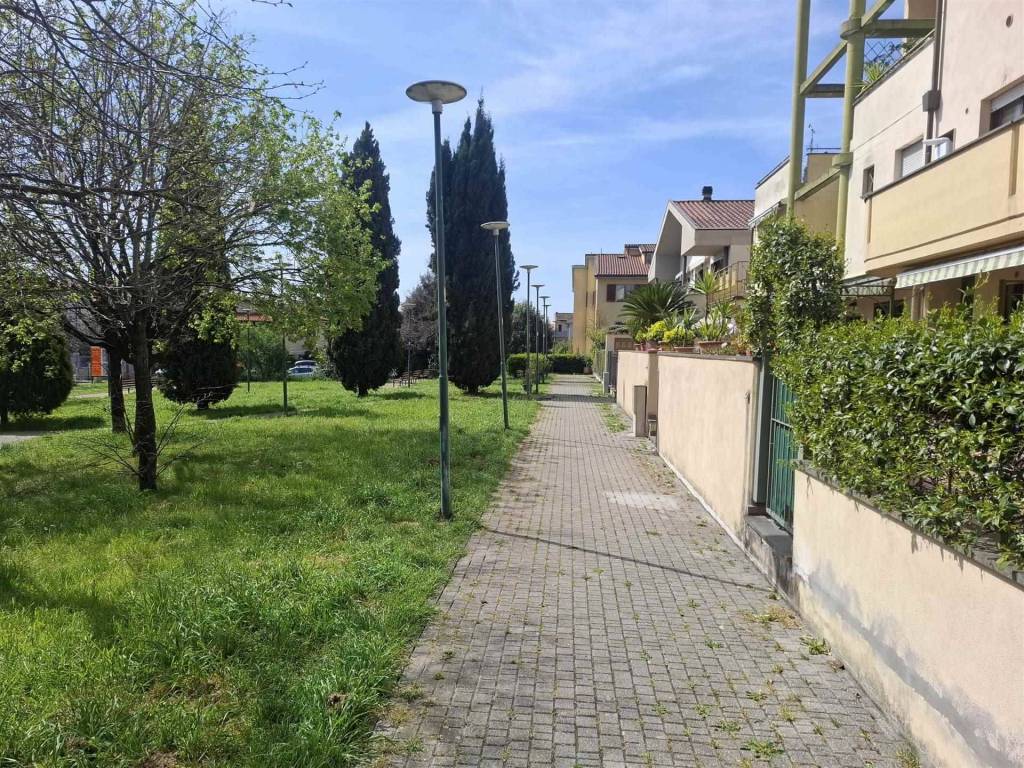 Appartamento a Campi bisenzio in Via Vasco Pratolini - Foto 3