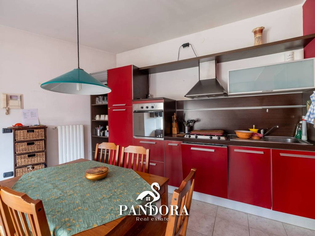 Appartamento a Brebbia in via diaz, 10 - Foto 5