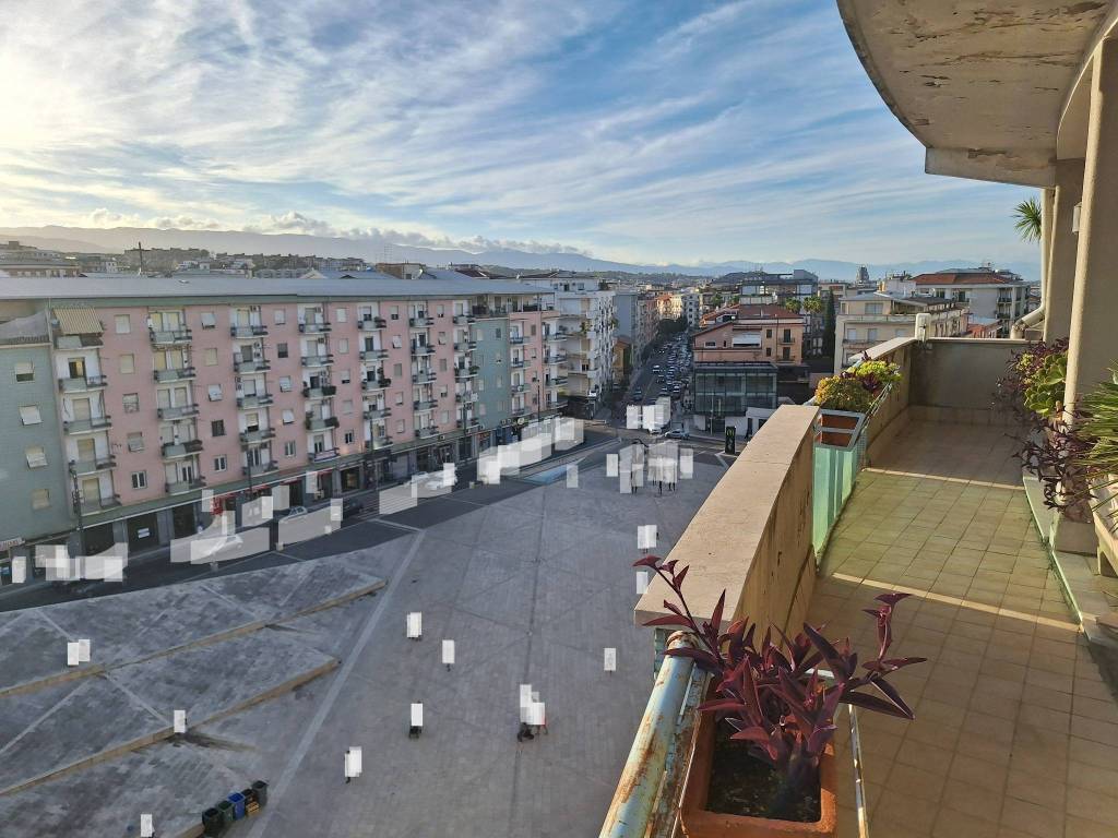 Appartamento a Cosenza in Piazza Carlo F. Bilotti, 50 - Foto 2
