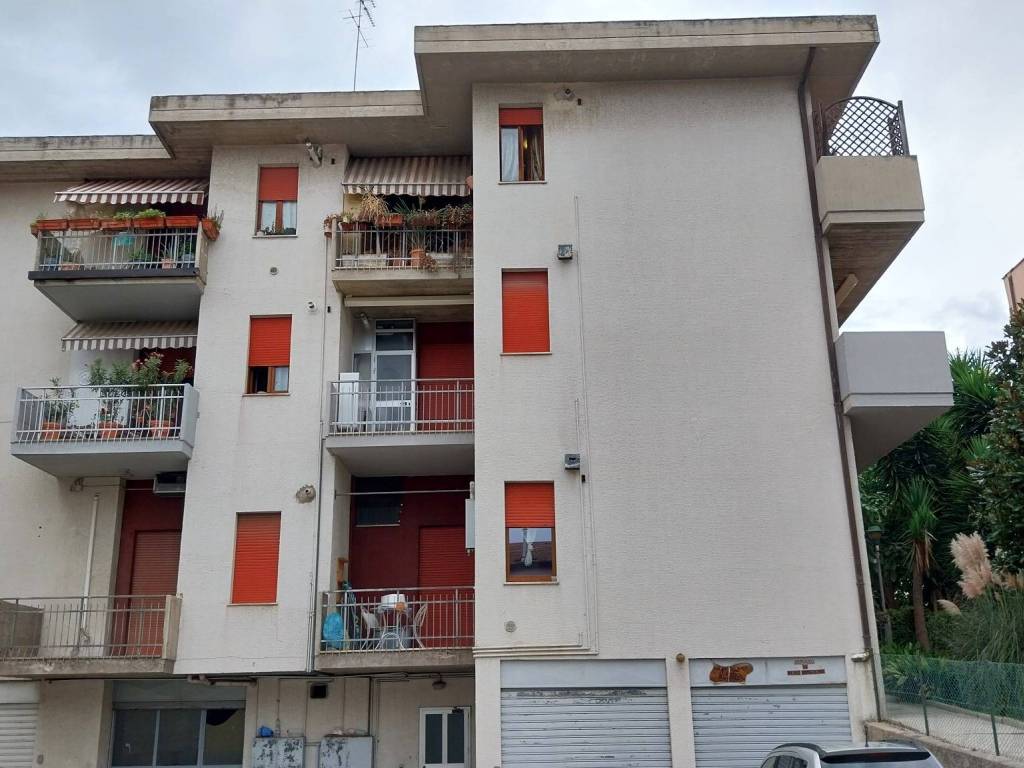 Appartamento a Civitanova marche in Via Papa Giovanni XXIII, 38 - Foto 2