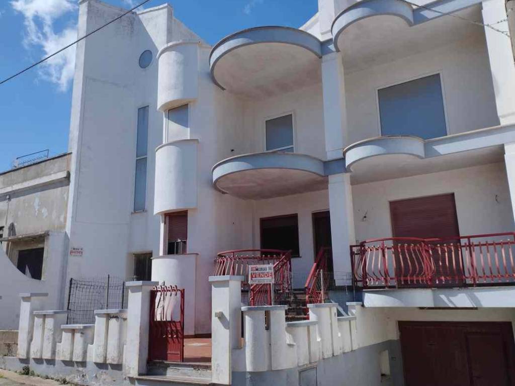 Casa indipendente a Gagliano del capo in Via Gioacchino Rossini, 6 - Foto 2