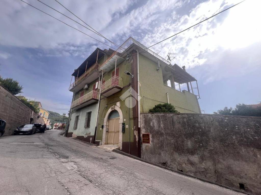 Appartamento a San cipriano picentino in Via Roma, 16 - Foto 2