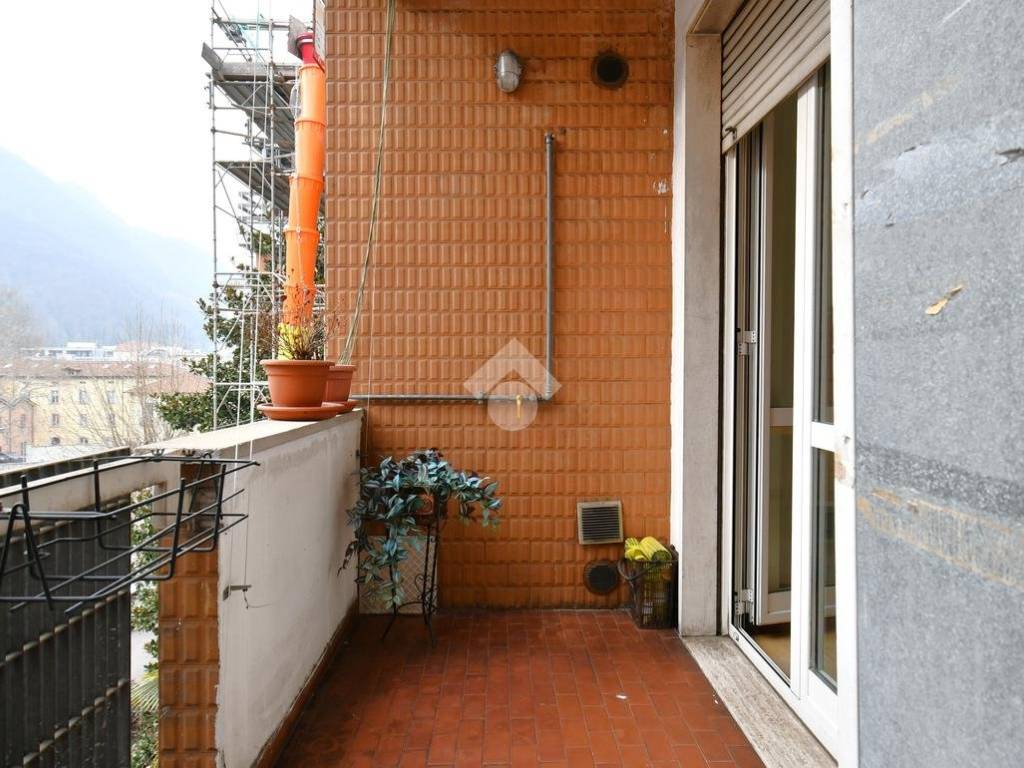 Appartamento a Como in viale Roosevelt, 11 - Foto 2