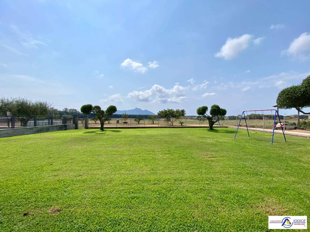 Villa a Sabaudia in Via Carlo Alberto, 180 - Foto 3