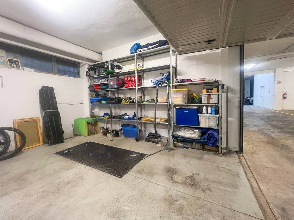 Box / garage a Trieste in Via Costantino Cumano, 7 - Foto 3