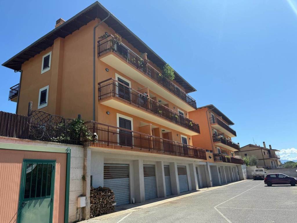 Immobile a Civitella san paolo in Via Umberto I - Foto 2