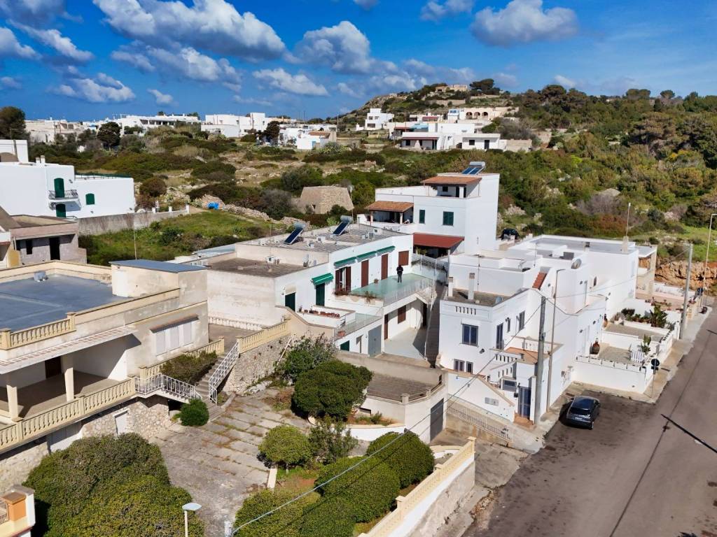 Casa indipendente a Castrignano del capo in Via Sandro Pertini, 8 - Foto 3