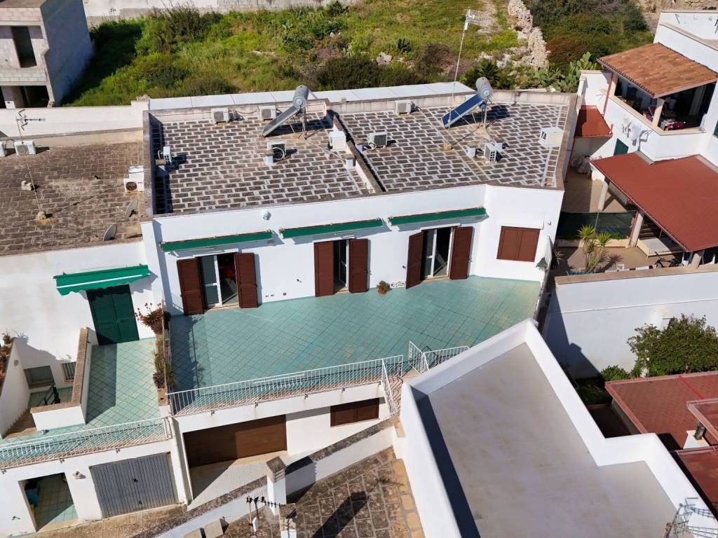 Casa indipendente a Castrignano del capo in Via Sandro Pertini, 8 - Foto 4