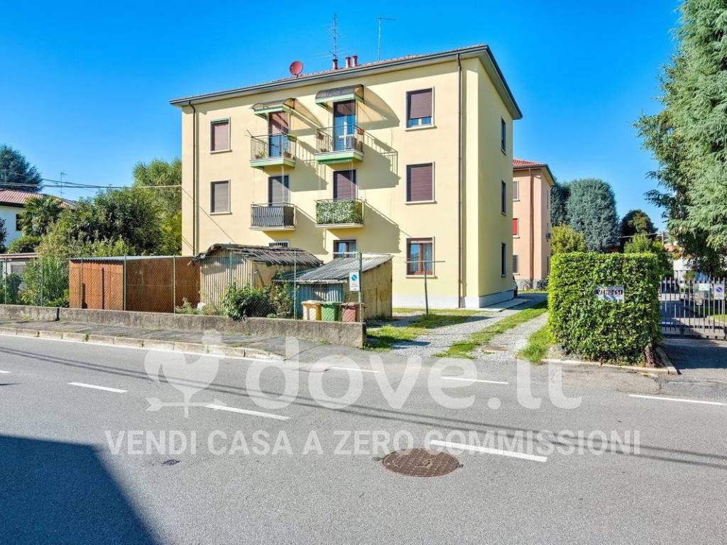 Appartamento a Saronno in Via V. per Ceriano, 18 - Foto 2