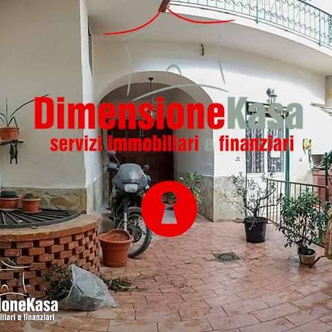 Palazzo / stabile a Cimitile in via Croce, 48 - Foto 2