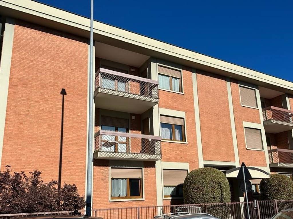Appartamento a Collegno in Via Moncenisio, 14 - Foto 2
