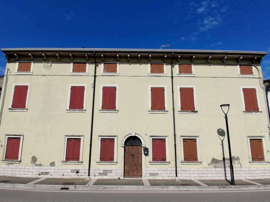 Casa indipendente a Nogarole rocca in Via Feudo - Foto 3