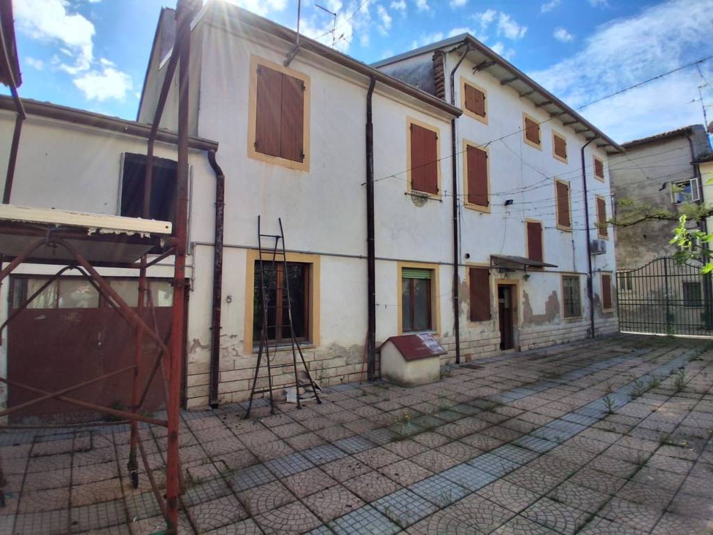 Casa indipendente a Nogarole rocca in Via Feudo - Foto 4