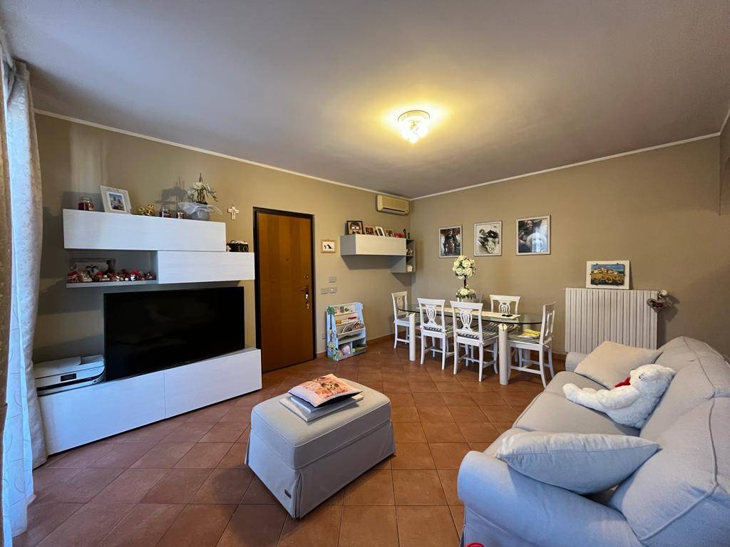 Appartamento a Gambolò in Via Giuseppe Mazzini, 8 - Foto 2