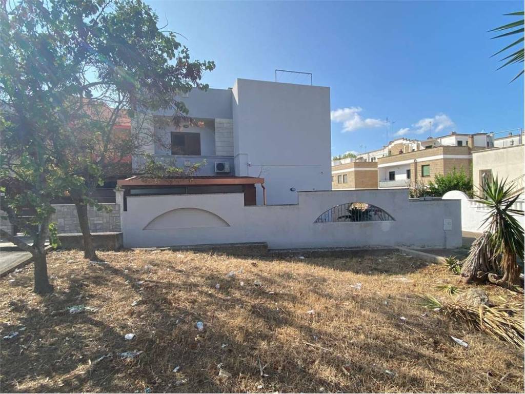 Villa a Casarano in via S'antelia, 1 - Foto 3