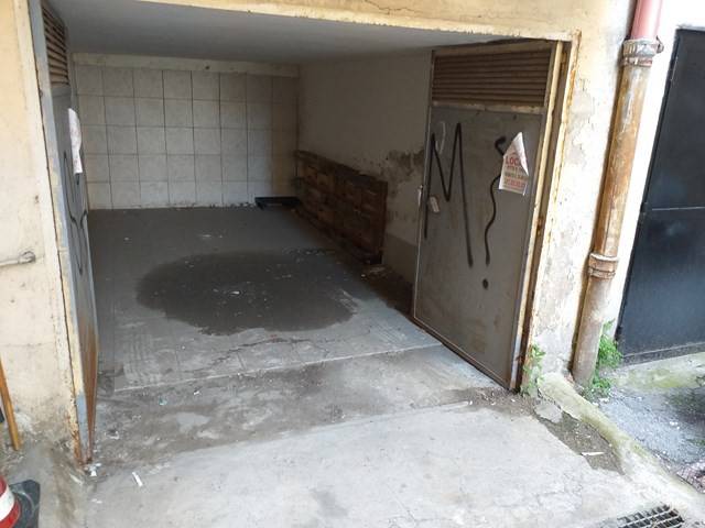 Box / garage a Salerno in Via Fabrizio Pinto, 35 - Foto 5